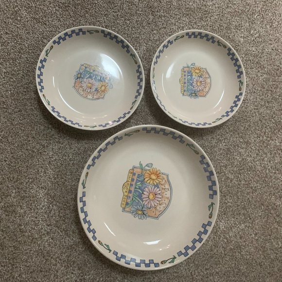 3 GIBSON DAISY SUNSHINE SEED CO BOWLS - Picture 1 of 2